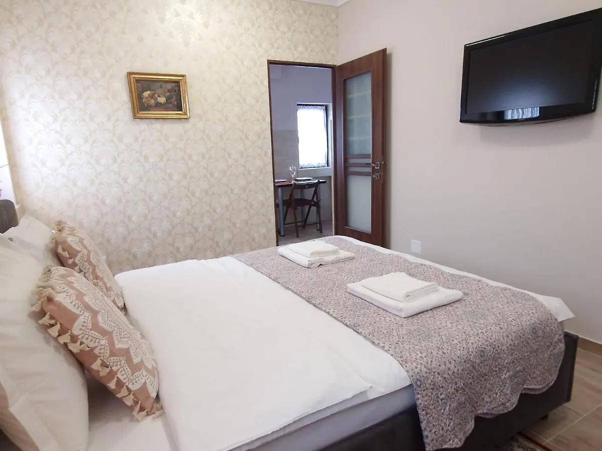 Laroka House Arty And Cosy Studio Universitate Center Bucharest 0*,  Romania