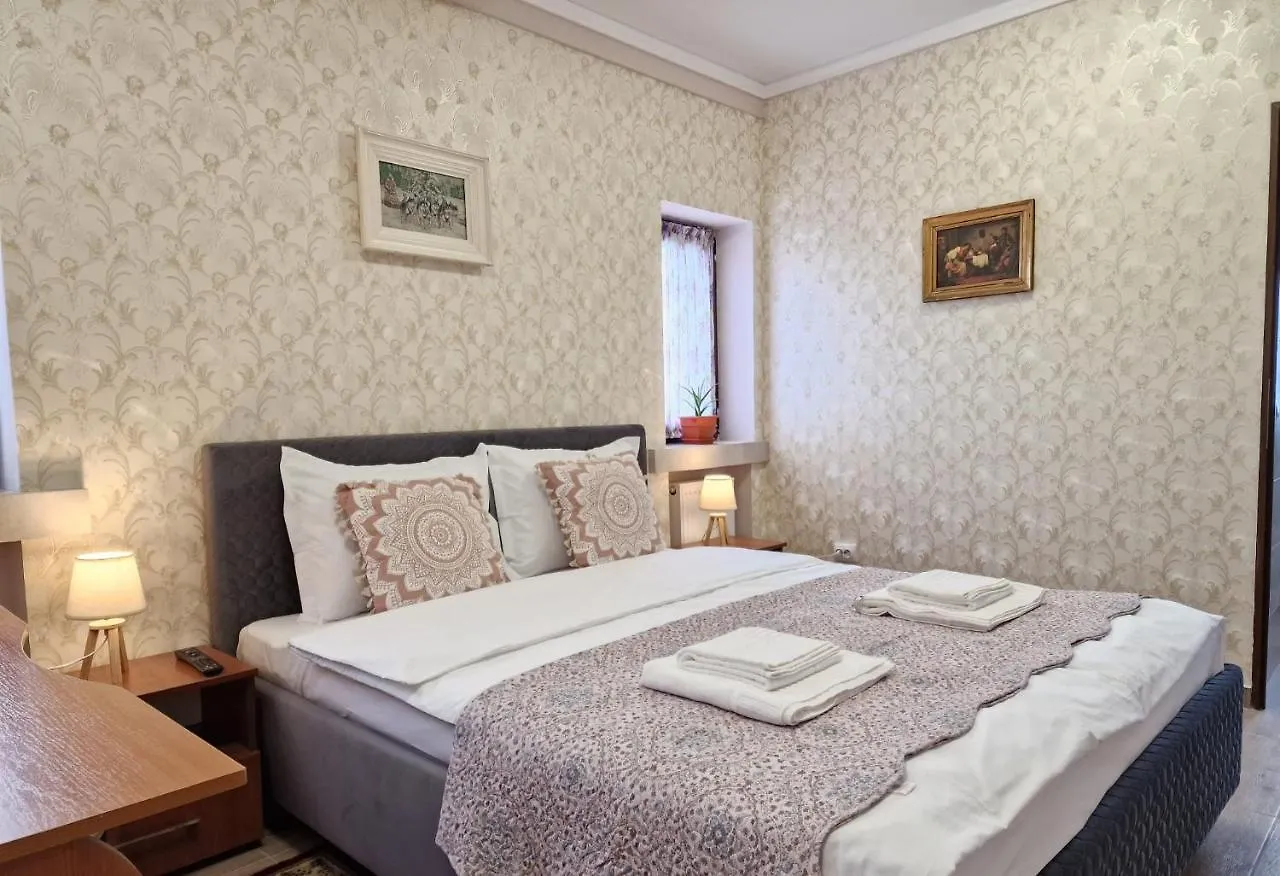 Laroka House Arty And Cosy Studio Universitate Center contacts